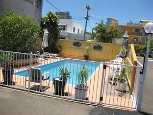 Twin Pines Motel Mooloolaba 3*,