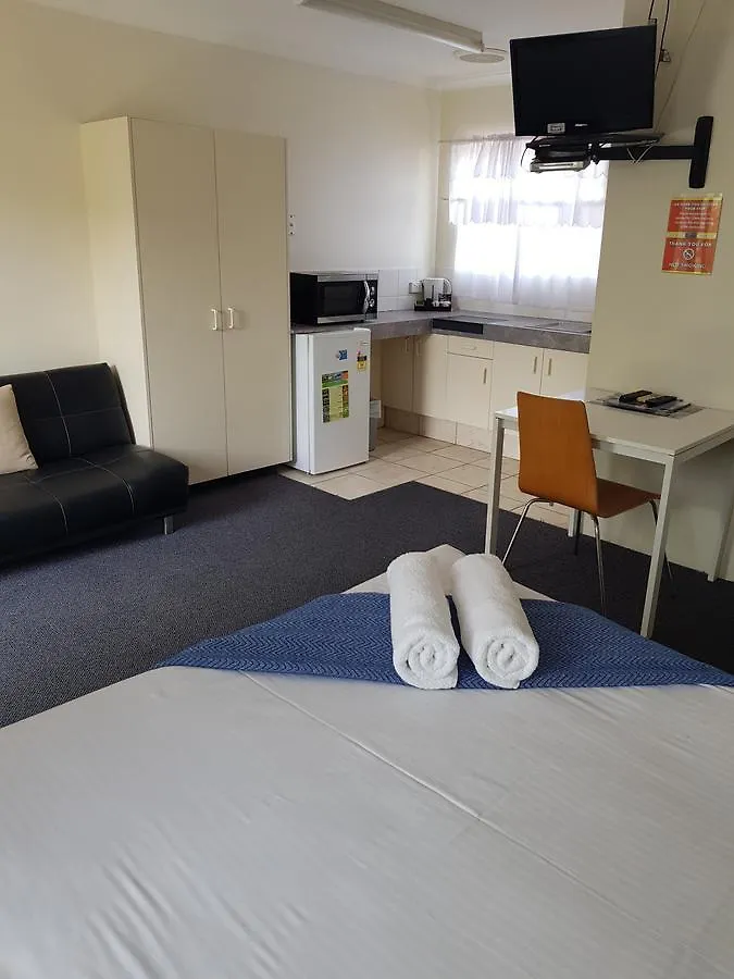 Twin Pines Motel Mooloolaba