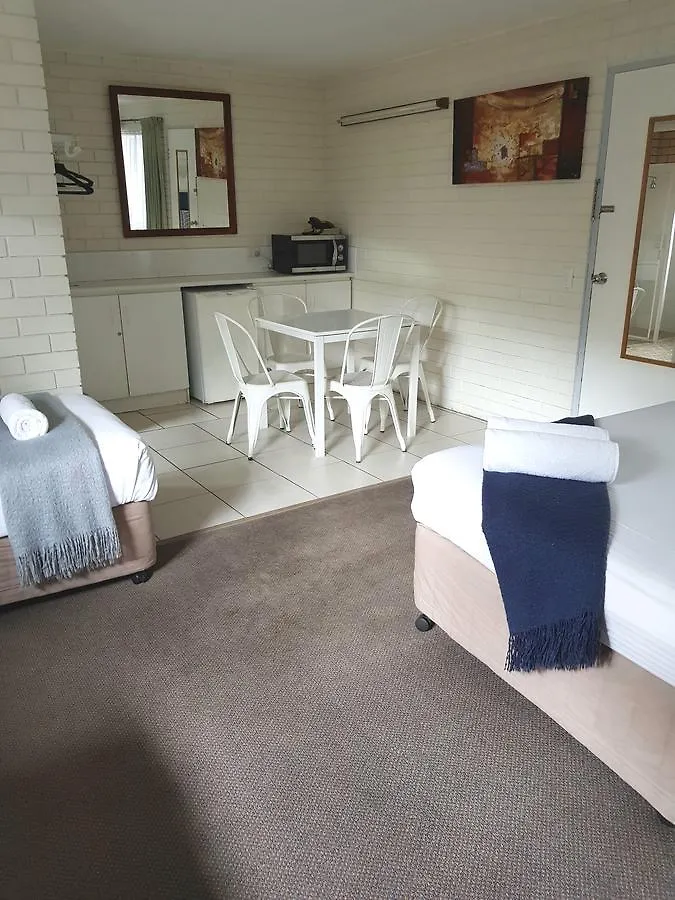 Twin Pines Motel Mooloolaba