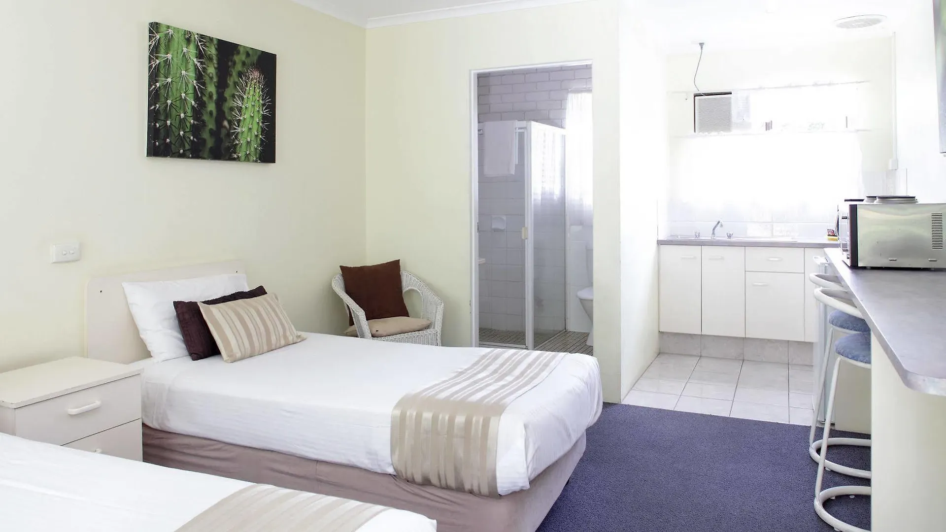 Twin Pines Motel Mooloolaba 3*,  Australia