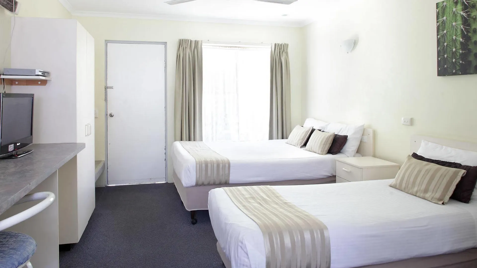 Twin Pines Motel Mooloolaba Australia
